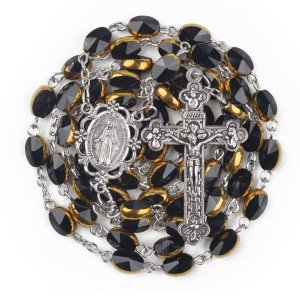 Ruženec hnedý so strieborným zdobením